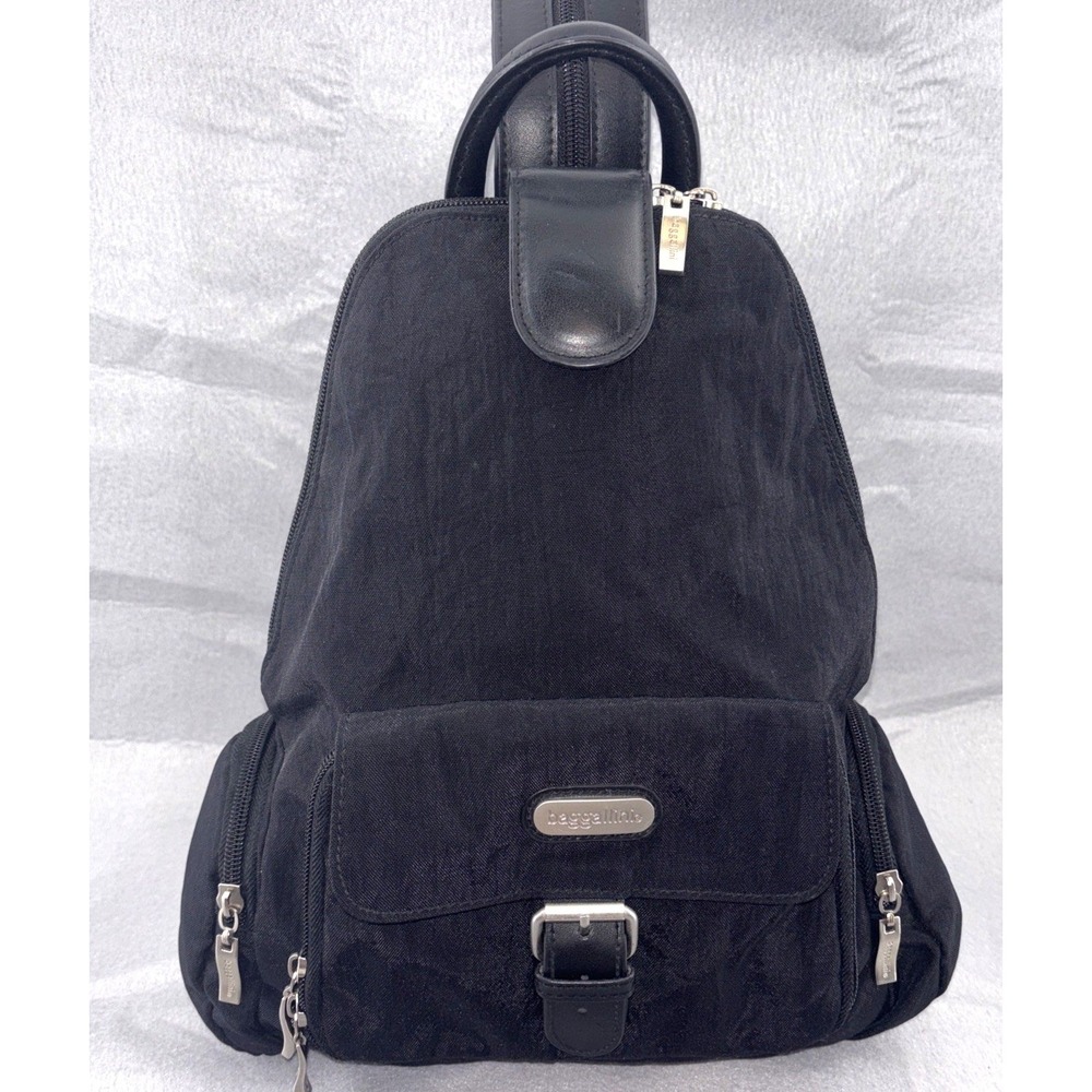 Baggallini Black Nylon Mini Convertible Backpack To Slingbag Travel Lightweight